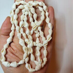 VINTAGE  natural shell long necklace